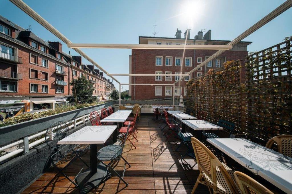 Brit Hotel Privilege Lisieux - La Villa Des Arts Exterior foto