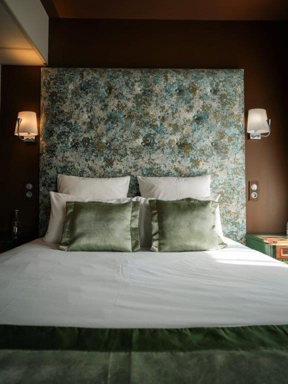 Brit Hotel Privilege Lisieux - La Villa Des Arts Exterior foto