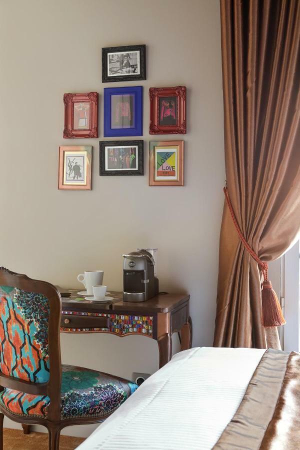 Brit Hotel Privilege Lisieux - La Villa Des Arts Exterior foto