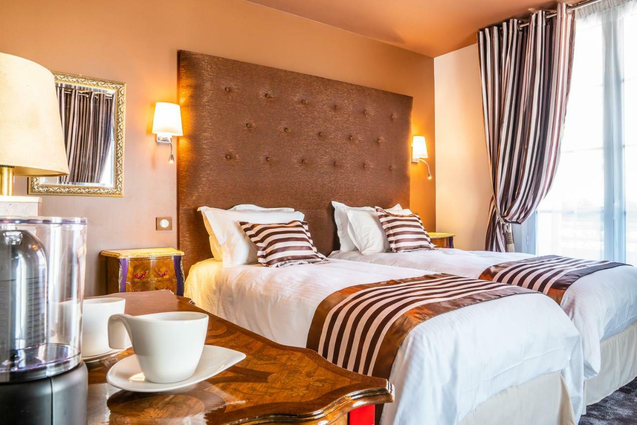 Brit Hotel Privilege Lisieux - La Villa Des Arts Exterior foto