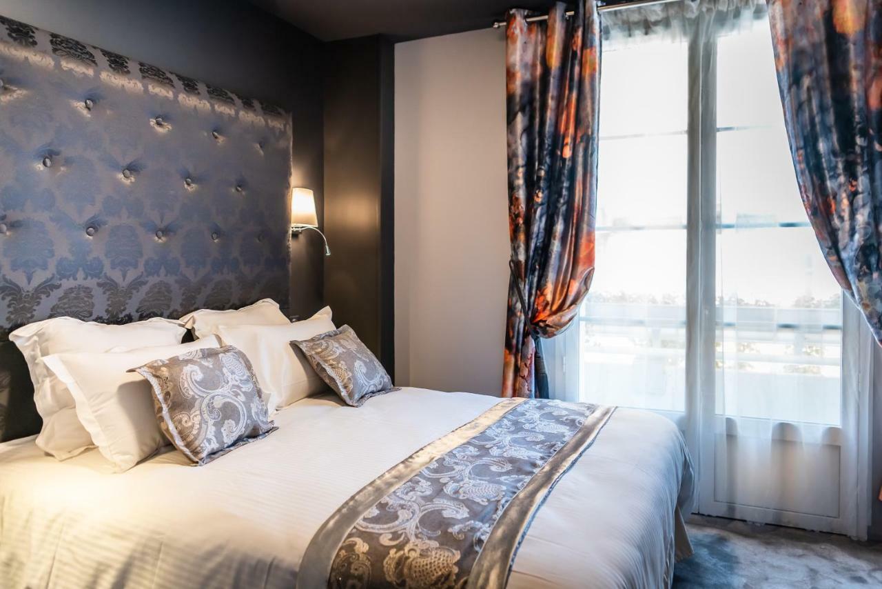 Brit Hotel Privilege Lisieux - La Villa Des Arts Exterior foto